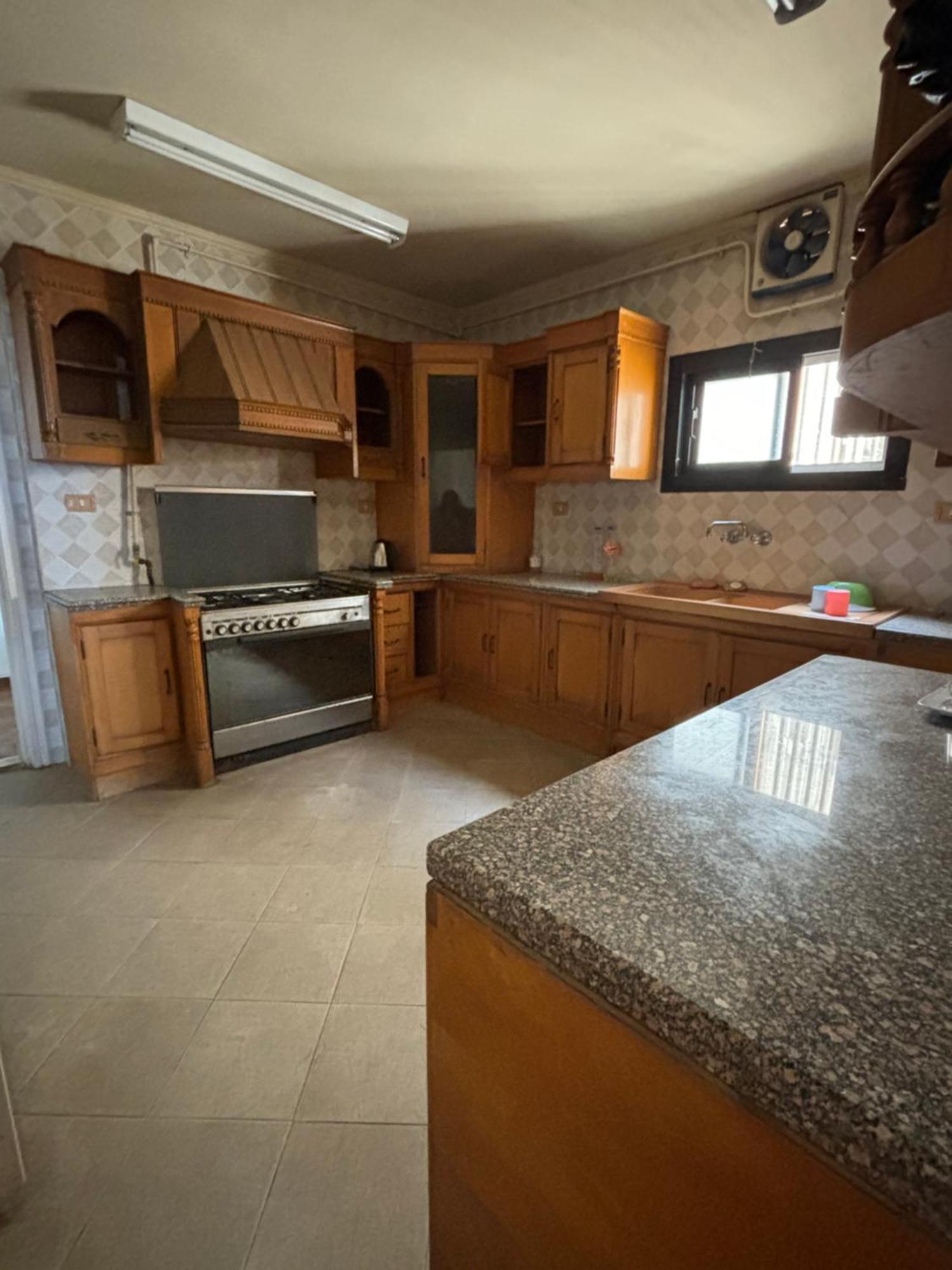 Apartment El Corniche Residential Building *